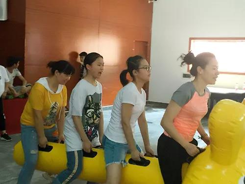 湖南華億生態(tài)農業(yè)發(fā)展有限責任公司,株洲農家樂,湖南戶外拓展,株洲哪里好玩,自助燒烤,露營,會議團體接待