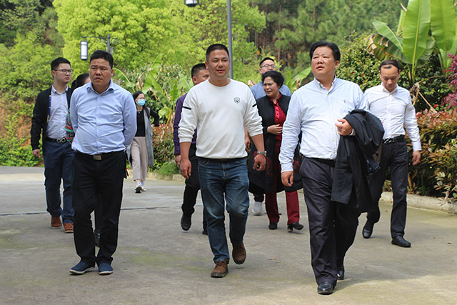 戶外拓展,自助燒烤,露營,會議團體接待，團建，