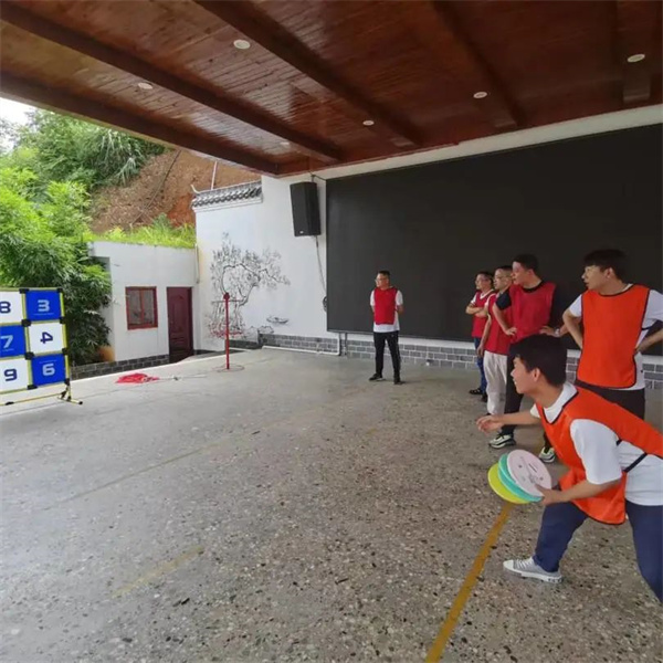 戶外拓展,自助燒烤,露營,會議團體接待，團建，